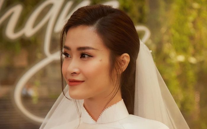 Quản lý cũ lên tiếng giữa ồn ào Đông Nhi với FC 'đấu tố' lẫn nhau