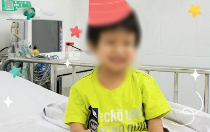 Phẫu thuật ghép thành công một phần gan của mẹ cho con gái 3 tuổi