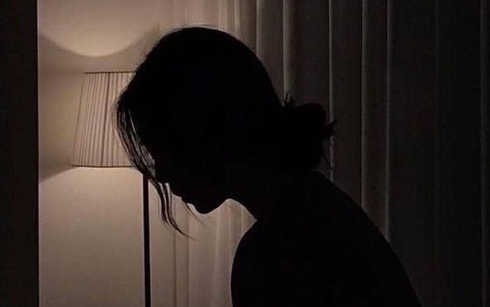 Trước thềm đám cưới, nữ ca sĩ đình đám thông báo bị sảy thai