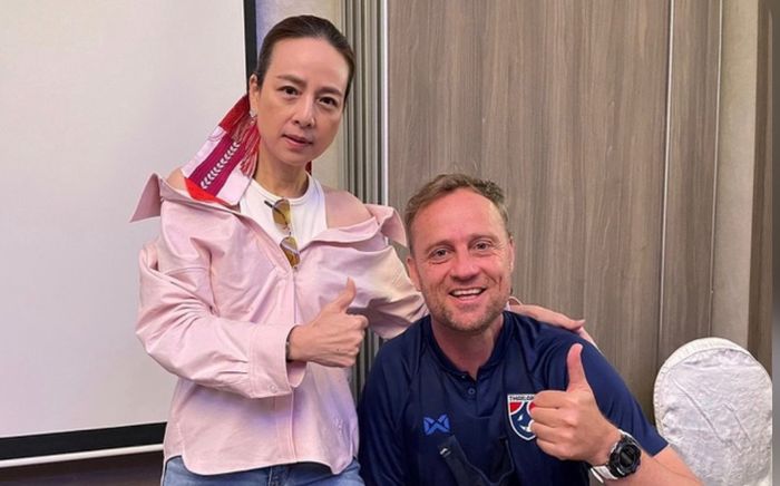 Madam Pang và HLV Thái Lan thách thức ông Park