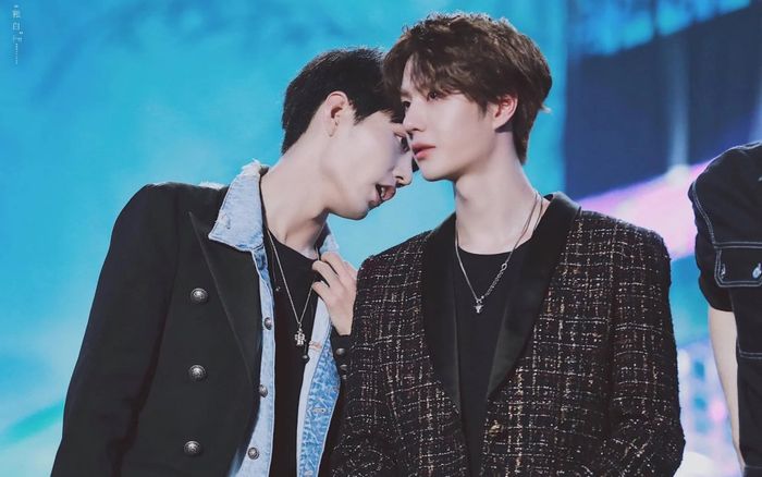 Tiêu Chiến - Vương Nhất Bác để lộ địa điểm hẹn hò, nhưng sợ làm ảnh hưởng người khác?