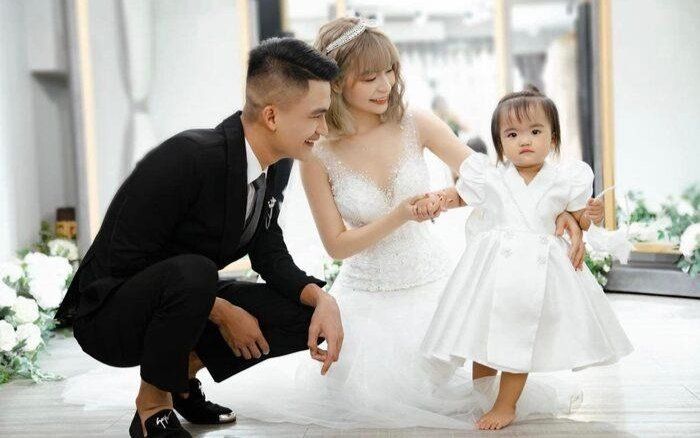 Ảnh cưới của những nghệ sĩ hài: Mạc Văn Khoa lầy lội, Công Lý vẫn giữ hình tượng 'cô Đẩu'