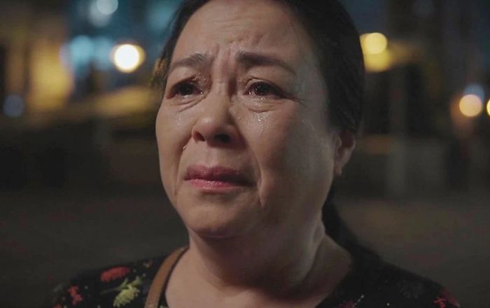 Thương Ngày Nắng Về: Lộ clip 'nóng' của cậu Vượng, nhà bà Nga sắp có biến lớn?