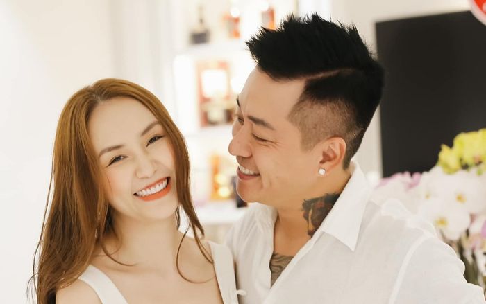 Nhân dịp sinh nhật bà xã, Tuấn Hưng khéo nịnh vợ: 'Cứ viết tiếp những ký ức đẹp, phần còn lại để bố lo'