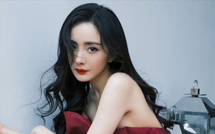 Dương Mịch quá tuổi đóng phim thần tượng, chuẩn bị chuyển nghề?