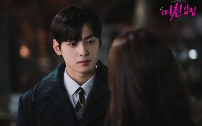 'Mỹ nam đẹp nhất Kpop' Cha Eun Woo từng bị bồ đá phải khóc lóc, van xin quay lại