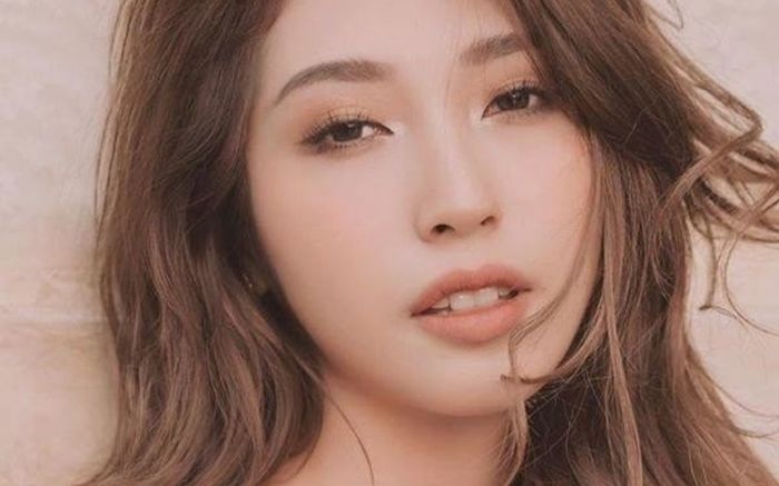 Xôn xao nghi vấn Khổng Tú Quỳnh đang 'sống chung một nhà' với học trò Đông Nhi