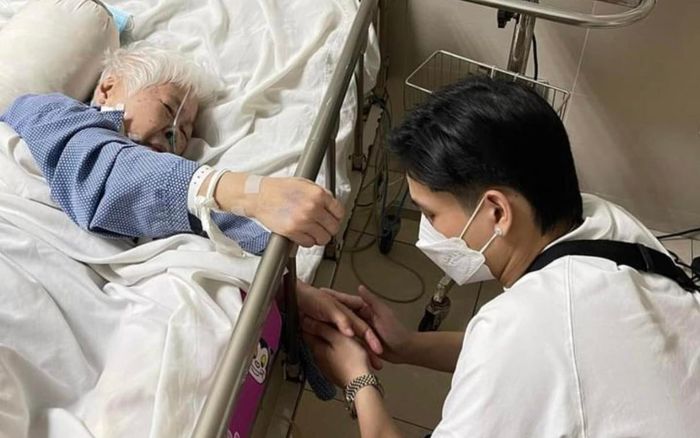 Quân A.P nghẹn ngào thông báo người thân qua đời, dàn sao Việt gửi lời chia buồn tới nam ca sĩ