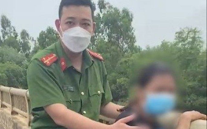 Kịp thời ngăn cản người phụ nữ có ý định dắt con trai 9 tuổi nhảy cầu tự tử