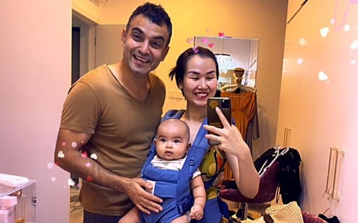 Hết gây hoang mang về giới tính, nhóc tỳ nhà Võ Hạ Trâm lại bị 'trách' vì không giống mẹ