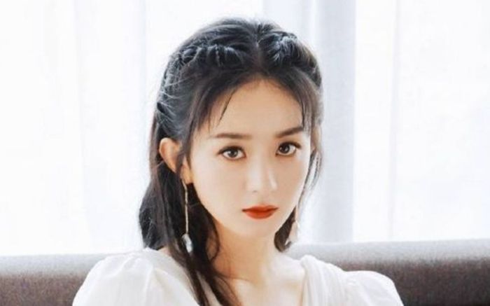 Triệu Lệ Dĩnh lập thành tích vô tiền khoáng hậu, là tiểu hoa 85 thành công nhất, vượt mặt cả Dương Mịch?