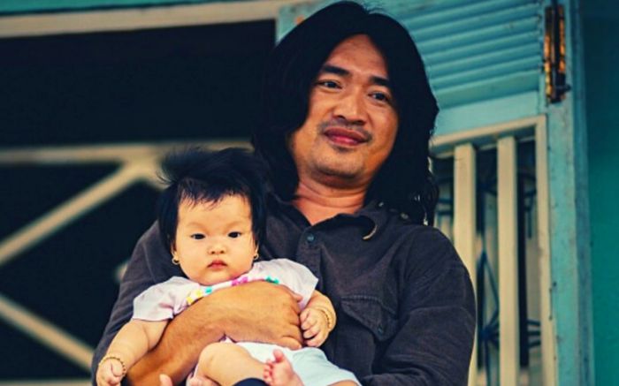 Tiến Luật muốn có con gái khi đóng phim do bà xã Thu Trang sản xuất