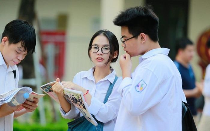 Top 10 trường công lập Hà Nội có tỉ lệ chọi vào lớp 10 cao nhất
