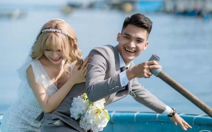 Mạc Văn Khoa tung trọn bộ ảnh cưới đẹp lung linh trước thềm hôn lễ nhưng vẫn không quên 'tấu hài'