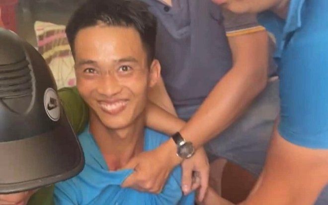 Bị bắt lần thứ 3 vẫn cười cợt, tên tù nguy hiểm Triệu Quân Sự khiến netizen ném đá tơi bời