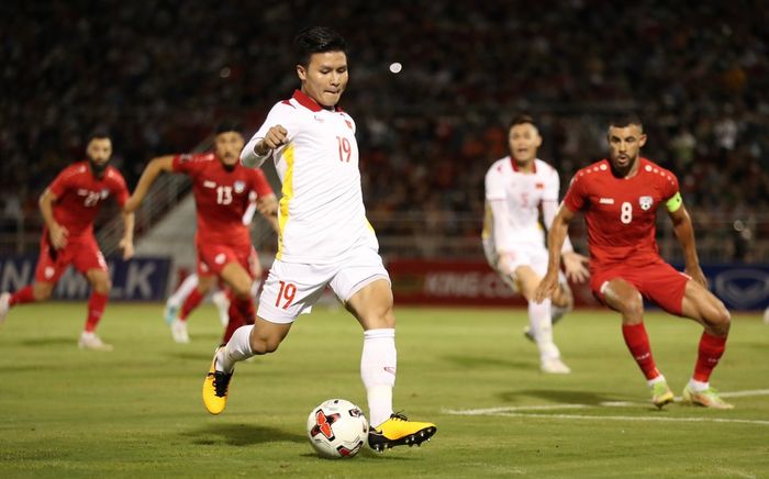 Việt Nam thắng Afghanistan: Ông Park gây khó hiểu với Quang Hải và Văn Đức