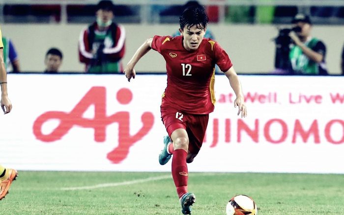 Đừng gọi hậu vệ Phan Tuấn Tài là 'bản sao' của Đoàn Văn Hậu!