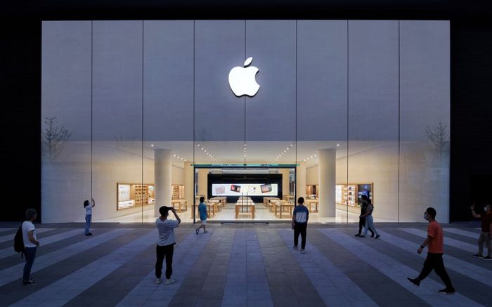 Apple quyết định tăng giá iPhone sau 5 năm