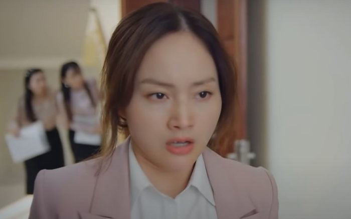 Thương Ngày Nắng Về: Lộ ảnh Khánh (Lan Phương) 'làm chuyện ấy' với sếp mới