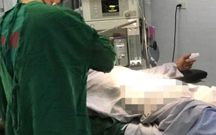 Tự ti vì 'cậu nhỏ' ngắn, nam thanh niên tự ý kéo dài và cái kết nhớ đời