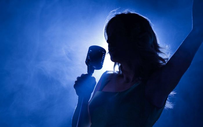 Câu chuyện bản quyền: Nữ ca sĩ nổi tiếng chính thức bị khởi kiện, đòi bồi thường hơn 400 tỷ đồng