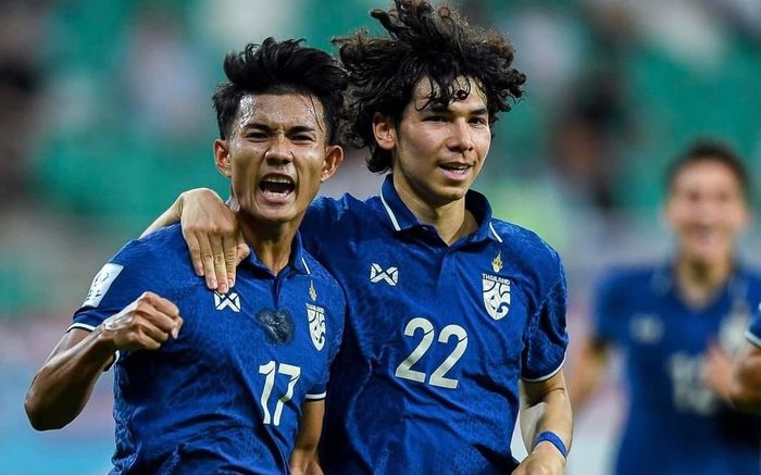 Báo Thái Lan tính đối thủ ở tứ kết U23 châu Á, đăng vụ cầu thủ Việt Nam đánh trọng tài