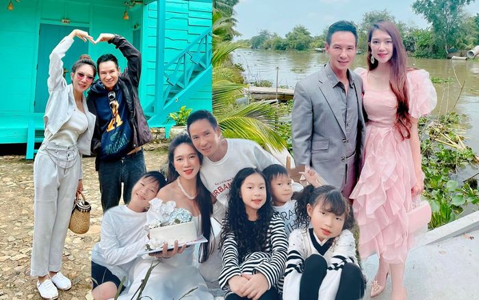 Yêu đúng người như Lý Hải và Minh Hà: Ngày càng nhuận sắc, trẻ hơn so với tuổi thật