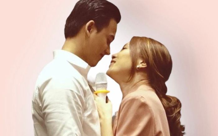 Lộ clip Mỹ Tâm phát 'cẩu lương' bên Mai Tài Phến, dân tình được dịp 'đẩy thuyền' tới bến