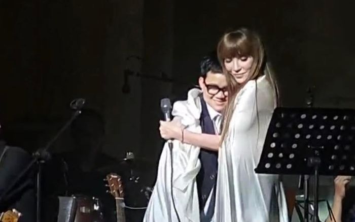 Xuất hiện cùng Thanh Hà trong đêm nhạc, Phương Uyên nhắn nhủ: 'Khi yêu đừng hỏi ngày mai ra sao'