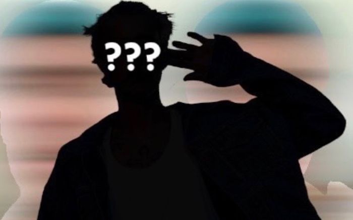 Một nam ca sĩ nổi tiếng bị liệt nửa mặt do nhiễm virus hiếm