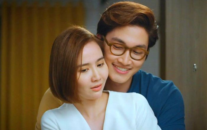 Thương Ngày Nắng Về: Đình Tú ngại diễn cảnh 'nóng' với Huyền Lizzie