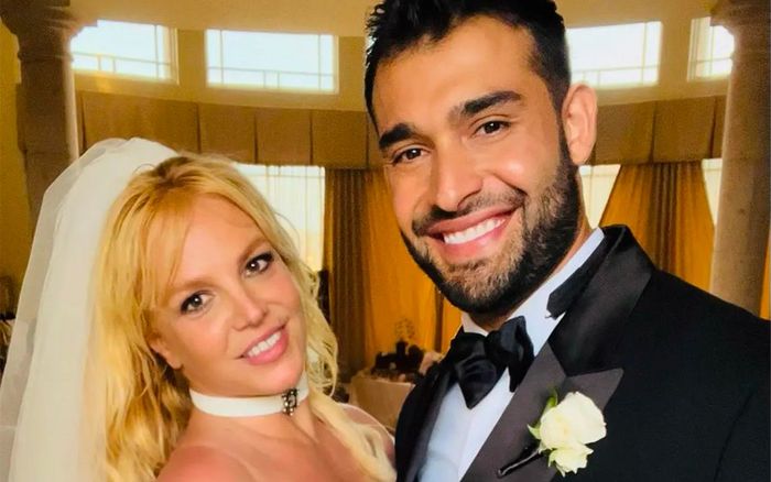 Dù bị bắt khi đang cố phá hoại lễ cưới, chồng cũ Britney Spears vẫn không nhận tội