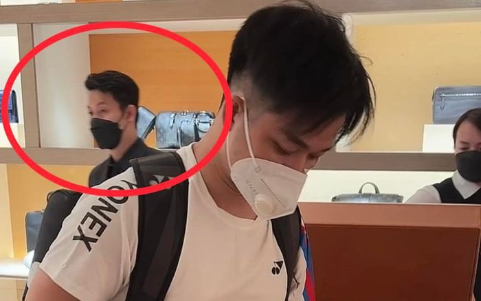 Quách Tuấn Du bức xúc khi bỏ ra 43 triệu mua đồ của một thương hiệu lớn nhưng bị nhân viên cấm quay clip