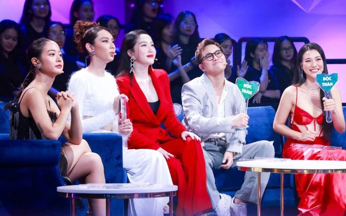 Hậu ly hôn chồng ngoại quốc, Hoàng Oanh khoe đường cong 'siêu thực' chiếm trọn mọi spotlight