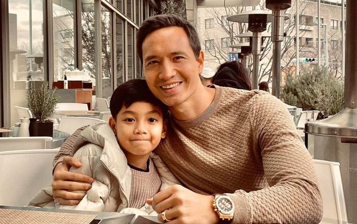 Tình cảm Kim Lý dành cho con riêng Hà Hồ khiến ai nấy đều ngưỡng mộ