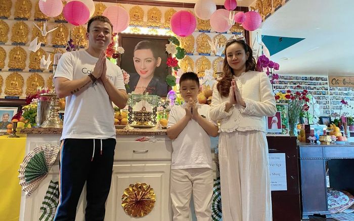 Vy Oanh đưa con trai đến thăm cố ca sĩ Phi Nhung, tiết lộ kỉ niệm quá khứ ít ai biết