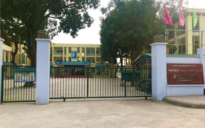 Thí sinh mất mẹ vì tai nạn giao thông trong ngày thi vào lớp 10 tại Hà Nội