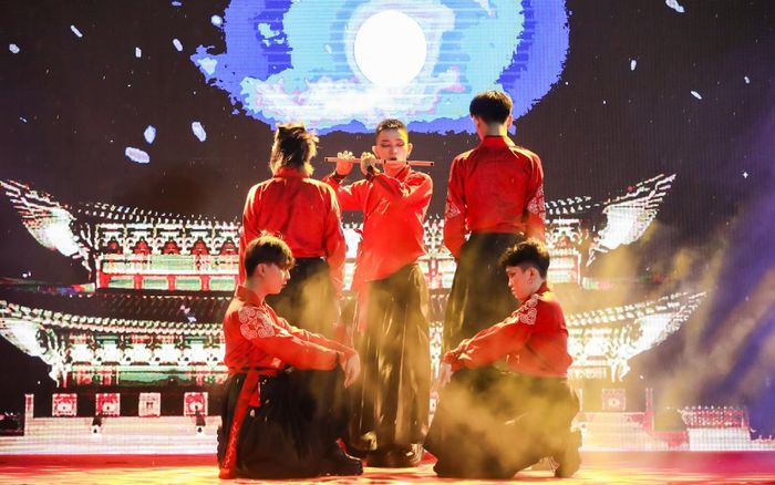 Chung kết K-Chum Festival 2022: Bùng nổ, ấn tượng với các tài năng cover K-pop