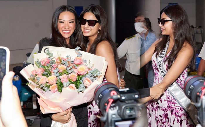 Antifan tràn vào livestream tấn công, miệt thị ngoại hình Kim Duyên và đương kim Hoa hậu Hoàn vũ