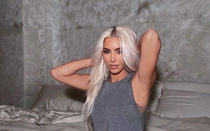 Kim Kardashian gây tranh cãi vì lối sống không lành mạnh