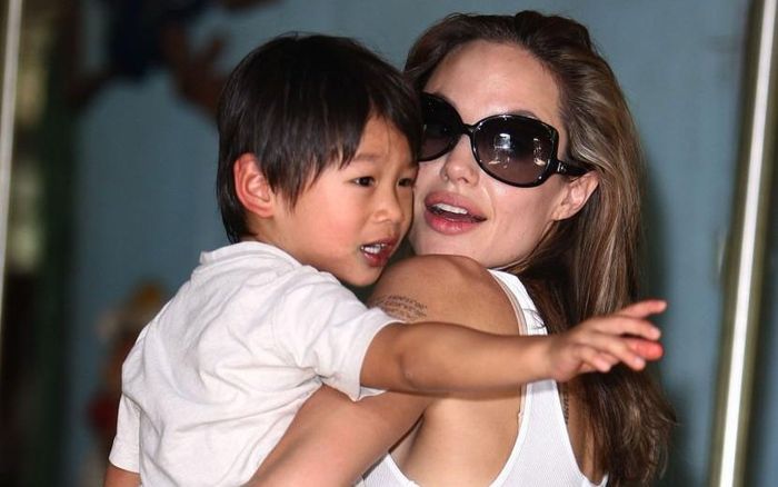 Sau hơn 15 năm được Angelina Jolie nhận nuôi, cậu bé người Việt Nam Pax Thiên bây giờ ra sao?