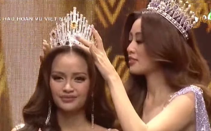 Đúng như dự đoán, Ngọc Châu xuất sắc đăng quang Hoa hậu Hoàn vũ Việt Nam 2022