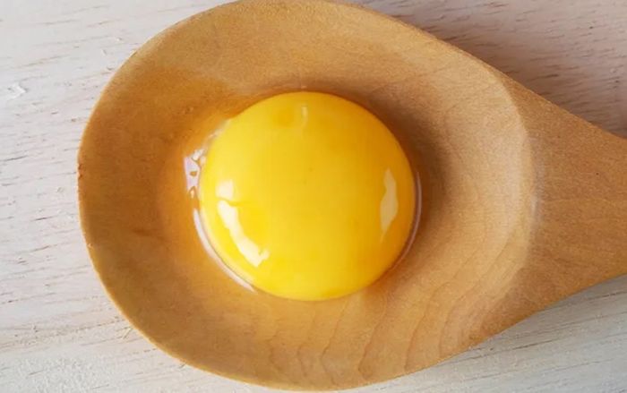 4 tác dụng đáng ngạc nhiên của lòng đỏ trứng