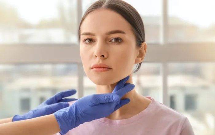 Các dấu hiệu cảnh báo các vấn đề về tuyến giáp