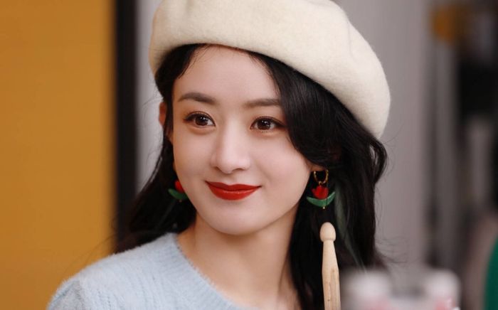 Triệu Lệ Dĩnh bị bạn diễn bóc mẽ tính cách thật trong phim mới