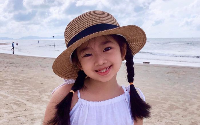 Con gái Mai Phương tham gia khóa học tài năng, bộc lộ năng khiếu nghệ thuật từ bé