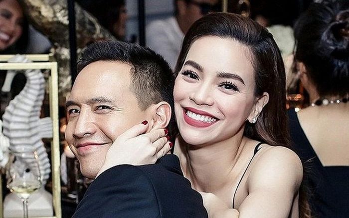 Hà Hồ - Kim Lý trên thảm đỏ, nhan sắc nữ ca sĩ khiến fan bất ngờ