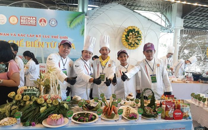 Những món ăn làm từ dừa xác lập kỷ lục thế giới
