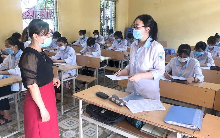 Thi tốt nghiệp THPT 2022: Không được phép mang những vật dụng này vào phòng thi nếu không muốn trượt oan