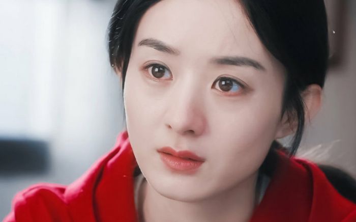 Triệu Lệ Dĩnh phản ứng 'như gái mới lớn' khi bị chặn đường